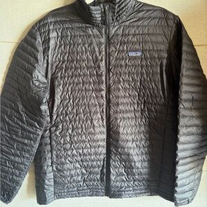Patagonia Men's Black Puffer Jacket